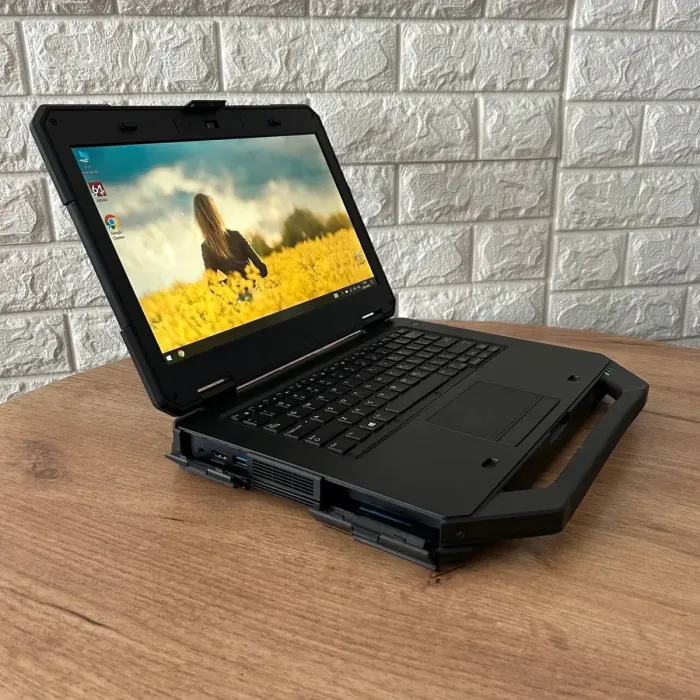 Захищений ноутбук Б-клас Dell Latitude 5414 Rugged / 14" (1920x1080) IPS Touch / Intel Core i5-6300U (2 (4) ядра по 2.4 - 3.0 GHz) / 8 GB DDR4 / 256 GB SSD / Intel HD Graphics 520 / WebCam б/в - зображення 4
