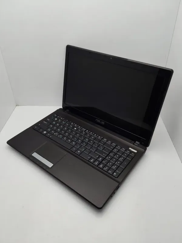 Ноутбук Asus K53 / 15.6" (1366x768) TN / AMD E-450 (2 ядра по 1.65 GHz) / 6 GB DDR3 / 500 GB HDD / AMD Radeon HD 6400M, 1 GB DDR3, 64-bit / WebCam б/в - зображення 4