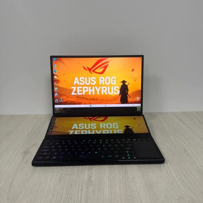 Ігровий ноутбук Asus ROG Zephyrus Duo 15Se GX551QS / 15,6” (3840×2160) IPS / AMD Ryzen 9 5900HX (8 (16) ядер по 3,3 - 4,6 ГГц) / 32 ГБ DDR4 / 1000 ГБ SSD / nVidia GeForce RTX 3080, 16 ГБ GDDR6, 256-біт б/в - зображення 2