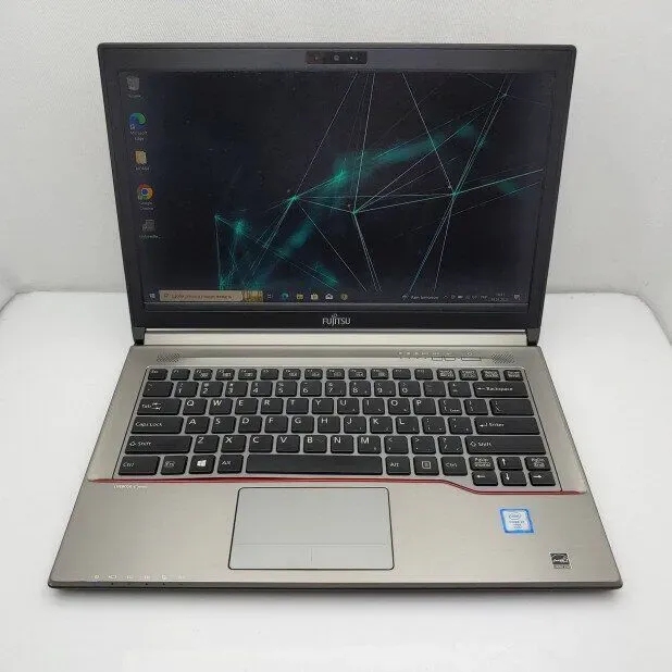 Нетбук Б-клас Fujitsu LifeBook E746 / 14" IPS / Core i7-6600U (2(4) ядра по 2.6-3.4GHz) / 8GB DDR4 / 120GB SSD / HD Graphics 520 / WebCam / Win 10 Pro б/в - зображення 2