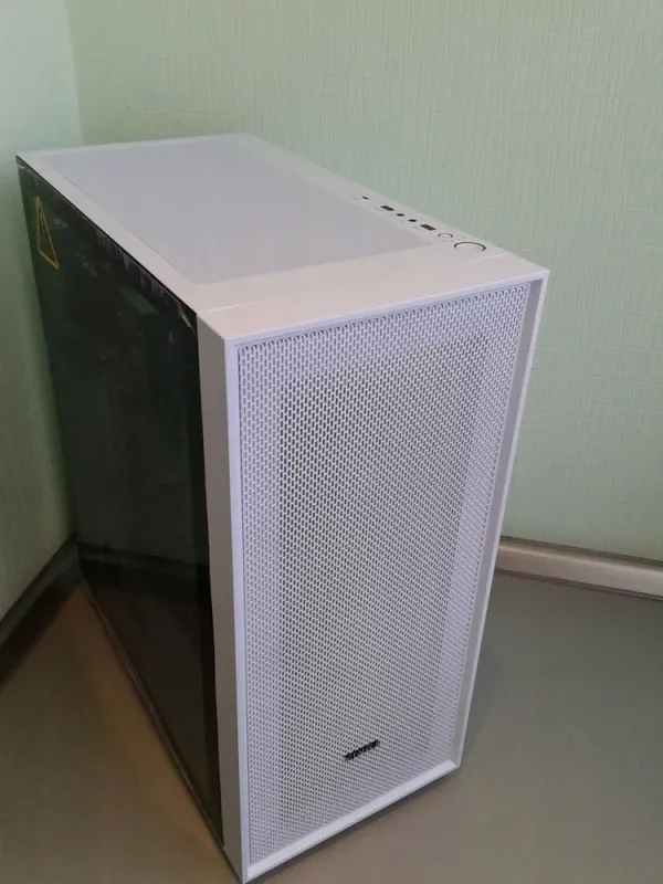 Сервер Mid Vinga Tower / 2x Intel Xeon E5-2699 v4 (18 (36) ядер по 2.2 - 3.6 GHz) / 128 GB DDR4 / 1 TB HDD / 1000W б/в - зображення 2