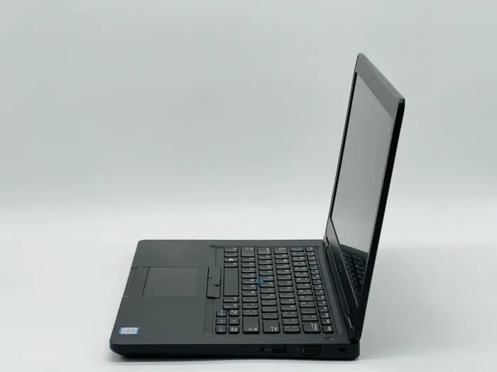 Ультрабук Б-клас Dell Latitude 5490 / 14" (1366x768) TN / Intel Core i5-8350U (4 (8) ядра по 1.7 - 3.6 GHz) / 8 GB DDR4 / 240 GB SSD / Intel UHD Graphics 620 / WebCam / HDMI б/в - зображення 4