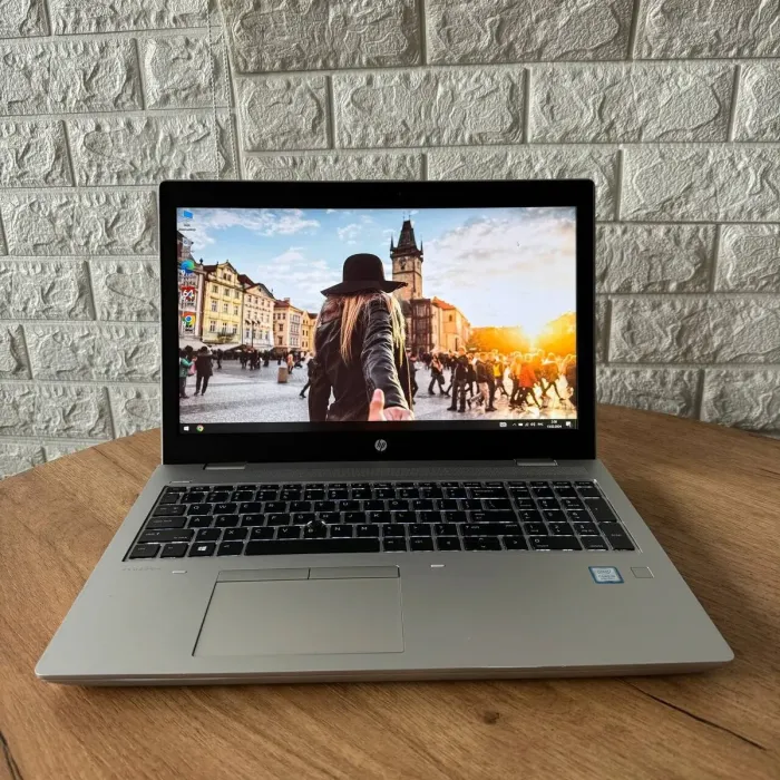 Ноутбук Б-клас HP ProBook 650 G5 / 15.6" (1920x1080) IPS / Intel Core i5-8265U (4 (8) ядра по 1.6 - 3.9 GHz) / 8 GB DDR4 / 512 GB SSD / Intel UHD Graphics 620 / WebCam / DVD-ROM б/в - зображення 2