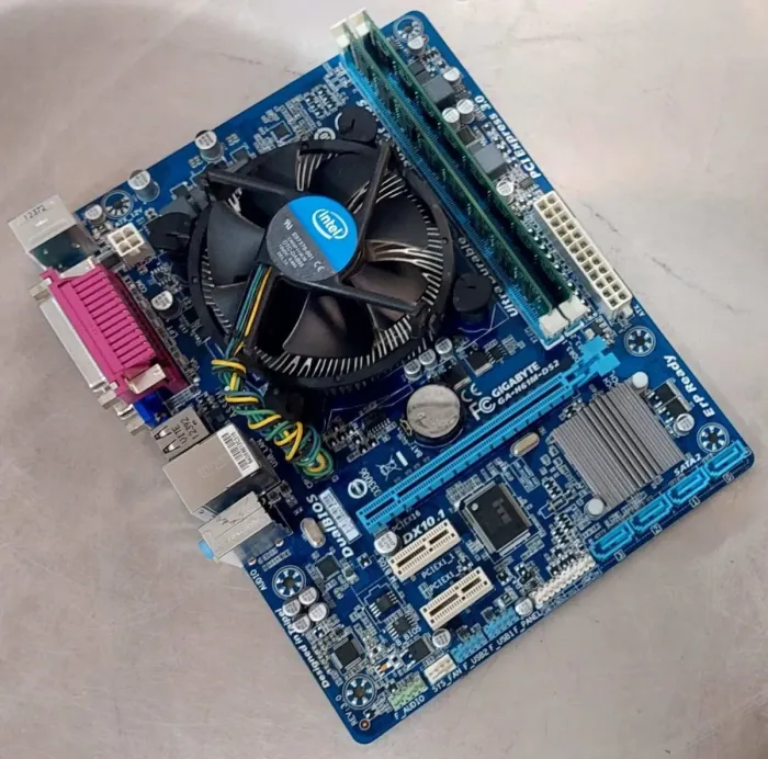 Комплект: Материнська плата Gigabyte GA-H61M-DS2 / Intel Core i5-3470 (4 ядра по 3,2 - 3,6 ГГц) / 8 ГБ DDR3 / Intel HD Graphics 2500 / Роз'єм LGA1155 / Кулер б/в - изображение 4