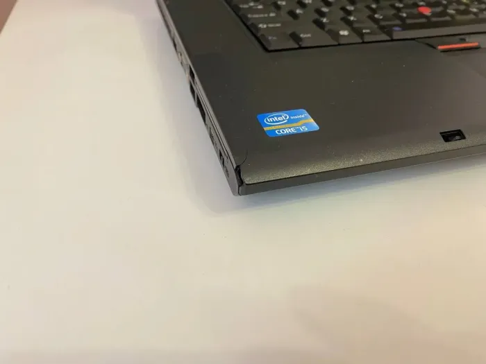 Ноутбук Б-клас Lenovo ThinkPad T520 / 15.6" (1366x768) TN / Intel Core i5-2410M (2 (4) ядра по 2.3 - 2.9 GHz) / 4 GB DDR3 / 120 GB SSD / Intel HD Graphics 3000 / WebCam / DisplayPort б/в - зображення 9