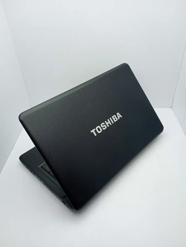 Ноутбук Toshiba Satellite L670 / 17.3" (1600x900) TN / Intel Core i3-350M (2 (4) ядра по 2.26 GHz) / 6 GB DDR3 / 320 GB HDD / Intel HD Graphics / WebCam б/в - зображення 8