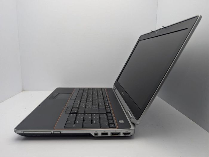 Ноутбук Б-клас Dell Latitude E6520 / 15.6" (1920x1080) IPS / Intel Core i7-2760QM (4 (8) ядра по 2.4 - 3.5 GHz) / 8 GB DDR3 / 1000 GB HDD / nVidia NVS 4200M, 512 MB GDDR3, 64-bit / WebCam б/в - зображення 5