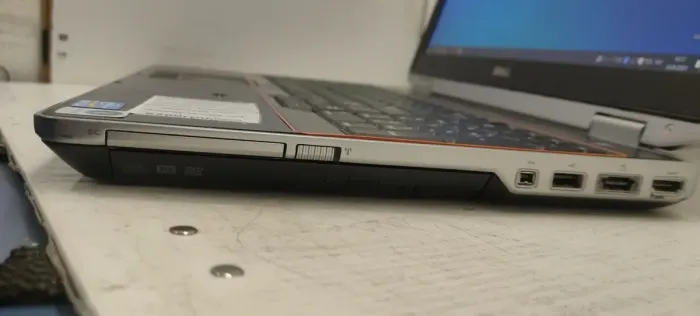 Ноутбук Б-клас Dell Latitude E6520 / 15.6" (1920x1080) TN / Intel Core i5-2520M (2 (4) ядра по 2.5 - 3.2 GHz) / 8 GB DDR3 / 500 GB HDD / nVidia NVS 4200M, 512 MB GDDR3, 64-bit / WebCam б/в - зображення 7