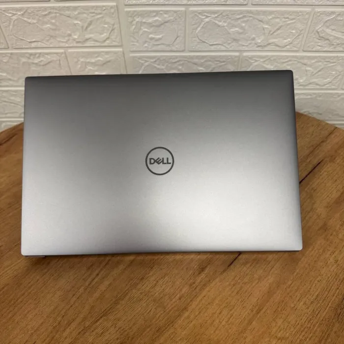 Мобільна робоча станція Dell Precision 5550 / 15.6" (1920x1200) IPS / Intel Core i7-10750H (6 (12) ядер по 2.6 - 5.0 GHz) / 32 GB DDR4 / 512 GB SSD NVMe / nVidia Quadro T2000 Max-Q, 4 GB GDDR5, 128-bit / WebCam б/в - зображення 3
