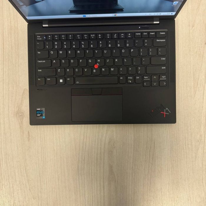 Ультрабук Б-клас Lenovo ThinkPad X1 Carbon Gen 9 / 14" (1920x1200) IPS / Intel Core i7-1165G7 (4 (8) ядра по 2.8 - 4.7 GHz) / 16 GB DDR4 / 512 GB SSD NVMe / Intel Iris Xe Graphics / WebCam б/в - зображення 7