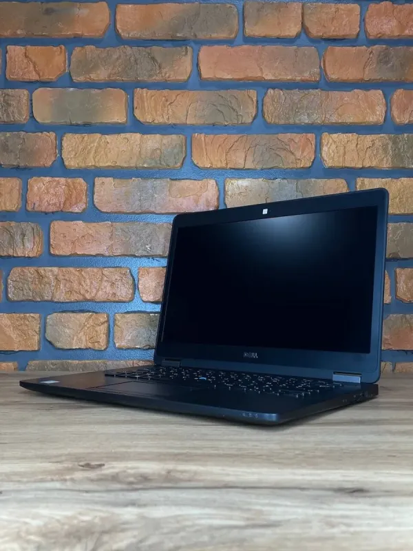 Ультрабук Dell Latitude E7470 / 14" IPS / Intel Core i5-6300U (2(4) ядра по 2.4-3 GHz) / 8GB DDR4 / 256GB SSD / HD Graphics 520 / WebCam / HDMI б/в - зображення 2