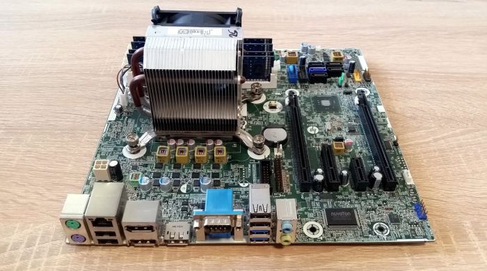 Комплект: Материнская плата HP Z230 / Intel Xeon E3-1225 v3 (4 ядра по 3.2 - 3.6 GHz)/ 16 GB DDR3 / Intel HD Graphics P4600 / Socket LGA1150 / Кулер б/в - зображення 3