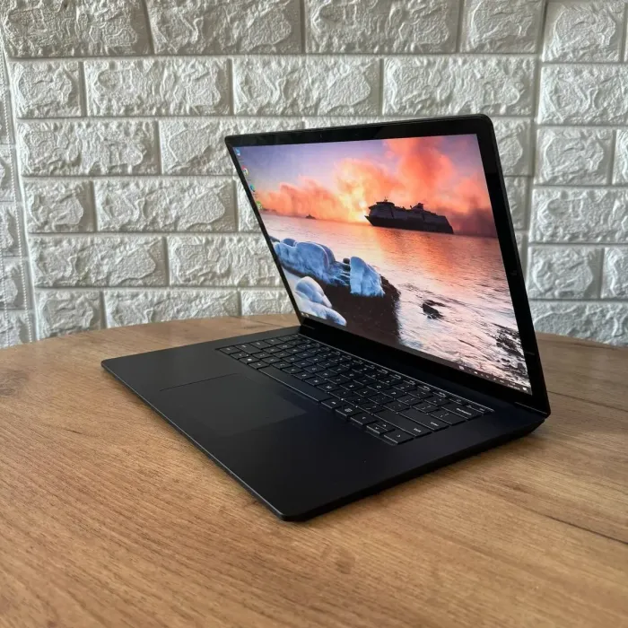 Ультрабук Microsoft Surface Laptop 3 / 15.0" (2496x1664) IPS Touch / Intel Core i7-1065G7 (4 (8) ядра по 1.3 - 3.9 GHz) / 16 GB DDR4 / 256 GB SSD / Intel Iris Plus Graphics / WebCam б/в - зображення 5