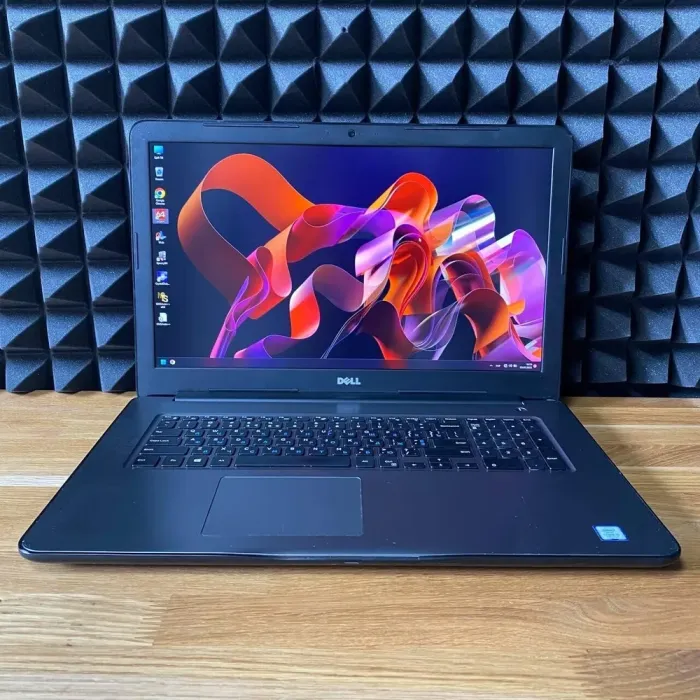 Ноутбук Dell Inspiron 17 5767 (P32E) / 17.3" (1920x1080) TN / Intel Core i5-7200U (2 (4) ядра по 2.5 - 3.1 GHz) / 16 GB DDR4 / 360 GB SSD / Intel HD Graphics 620 / WebCam / DVD-ROM б/в - зображення 2