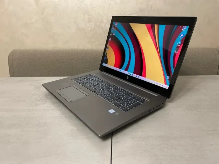 Мобільна робоча станція HP ZBook 17 G6 / 17,3" (3840x2160) IPS Touch / Intel Core i7-9750H (6 (12) ядер по 2,6 - 4,5 ГГц) / 16 ГБ DDR4 / 512 ГБ SSD M.2 / nVidia Quadro T1000, 4 ГБ GDDR5, 128-біт / WebCam б/в - зображення 5