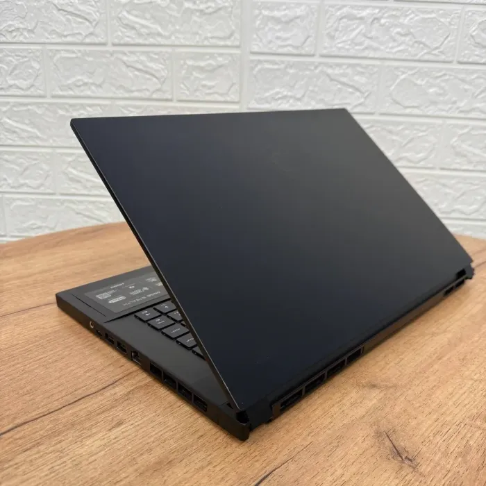 Ігровий ноутбук MSI GS66 Stealth 11UH / 15.6" (1920x1080) IPS / Intel Core i7-11800H (8 (16) ядер по 1.9 - 4.6 GHz) / 32 GB DDR4 / 1000 GB SSD / nVidia GeForce RTX 3080, 16 GB GDDR6, 256-bit / WebCam б/в - зображення 6