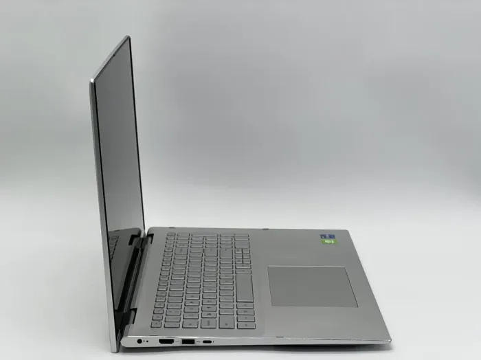 Ноутбук-трансформер Dell Inspiron 7706 2-in-1 / 17" (2560x1600) IPS Touch / Intel Core i7-1165G7 (4 (8) ядра по 2.8 - 4.7 GHz) / 16 GB DDR4 / 480 GB SSD / nVidia GeForce MX350, 2 GB GDDR5, 64-bit / WebCam б/в - зображення 3