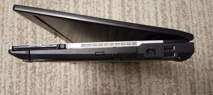 Ноутбук Б-клас Fujitsu LifeBook S760 / 13" (1366x768) TN / Intel Core i5-560M (2 (4) ядра по 2.66 - 3.2 GHz) / 6 GB DDR3 / 120 GB SSD / Intel HD Graphics / WebCam / DVD-ROM б/в - зображення 6