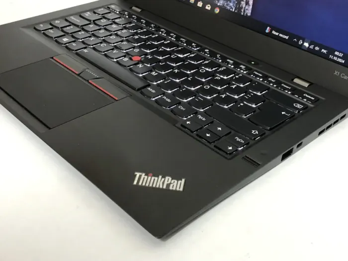 Ультрабук Lenovo ThinkPad X1 Carbon Gen 3 / 14" (1920x1080) TN / Intel Core i7-5600U (2 (4) ядра по 2.6 - 3.2 GHz) / 8 GB DDR3 / 180 GB SSD / Intel HD Graphics 5500 / WebCam / Win 10 Pro б/в - зображення 9