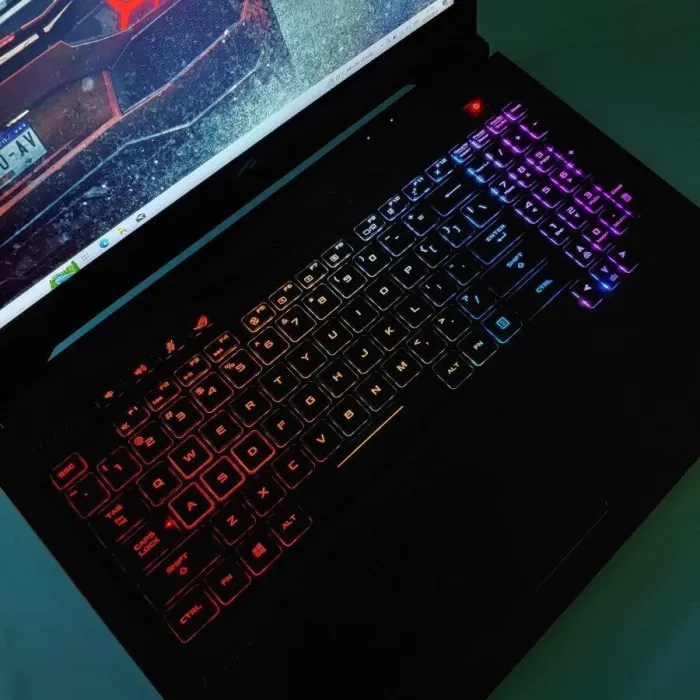 Ігровий ноутбук Asus ROG GL503VM / 15.6" (1920x1080) IPS / Intel Core i7-7700HQ (4 (8) ядра по 2.8 - 3.8 GHz) / 16 GB DDR4 / 480 GB SSD + 500 GB HDD / nVidia GeForce GTX 1060, 3 GB GDDR5, 192-bit / WebCam / Win 10 Home б/в - зображення 6