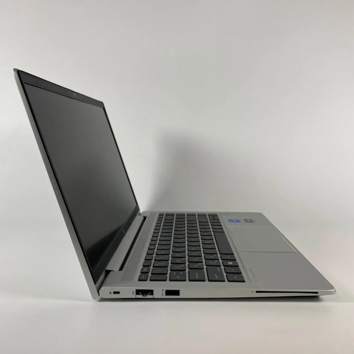Ультрабук Б-клас HP EliteBook 640 G9 / 14" (1920x1080) IPS / Intel Core i5-1235U (10 (12) ядер по 3.3 - 4.4 GHz) / 16 GB DDR4 / 256 GB SSD / Intel Iris Xe Graphics / WebCam / TouchID б/в - зображення 4