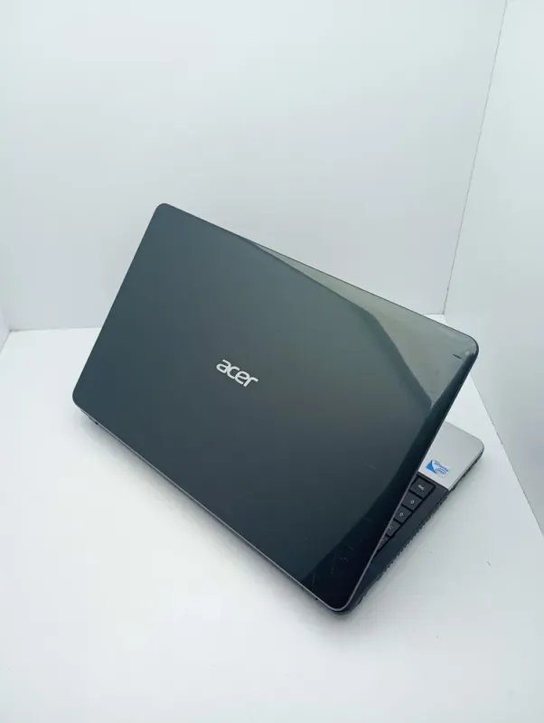 Ноутбук Acer E1-531 / 15.6" (1366x768) TN / Intel Pentium B970 (2 ядра по 2.3 GHz) / 6 GB DDR3 / 750 GB HDD / Intel HD Graphics / WebCam б/в - зображення 8