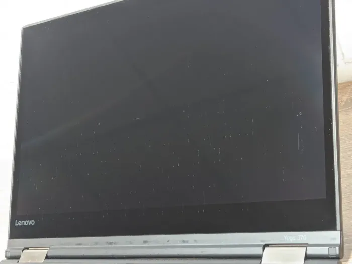 Ноутбук-трансформер Б-клас Lenovo Yoga 370 / 13.3" (1920x1080) TN Touch / Intel Core i5-7200U (2 (4) ядер по 2.5 - 3.1 GHz) / 8 GB DDR4 / 128 GB SSD / Intel HD Graphics 620 / WebCam б/в - зображення 3