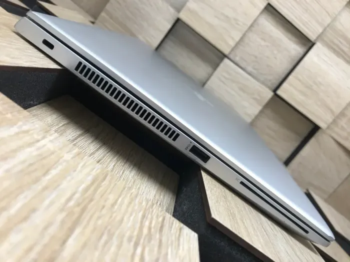Ноутбук Б-клас HP EliteBook 840 G6 / 14" (1920x1080) IPS / Intel Core i5-8365U (4 (8) ядра по 1.6 - 4.1 GHz) / 8 GB DDR4 / 240 GB SSD M.2 / Intel UHD Graphics 620 / WebCam / Fingerprint б/в - зображення 6