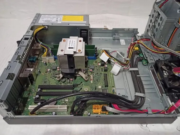 ПК Fujitsu Esprimo E700 E85+ SFF / Core i5-2320 (4 ядра по 3-3.3GHz) / 8GB DDR3 / 500GB HDD / HD Graphics 2000 / DVD-ROM б/в - зображення 5