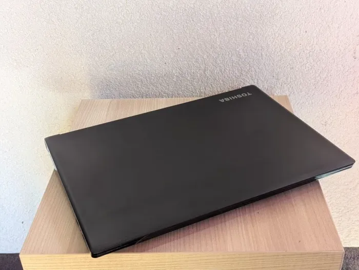 Ноутбук Toshiba Tecra A40-D / 14" (1366x768) TN / Intel Core i5-7300U (2 (4) ядра по 2.6 - 3.5 GHz) / 8 GB DDR4 / 128 GB SSD / Intel HD Graphics 620 / WebCam б/в - зображення 7