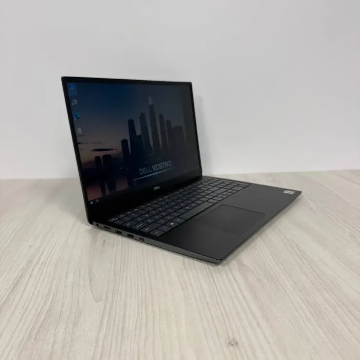 Ультрабук Б-клас Dell Vostro 5590 / 15.6" (1920x1080) IPS / Intel Core i5-10210U (4 (8) ядра по 1.6 - 4.2 GHz) / 8 GB DDR4 / 256 GB SSD NVMe / Intel UHD Graphics / WebCam б/в - зображення 4