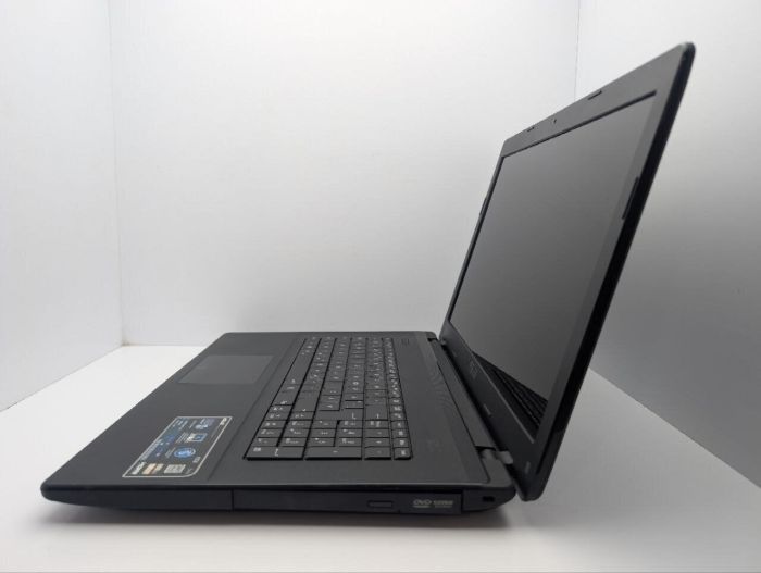 Ноутбук Asus F75A / 17.3'' (1600x900) TN / Intel Pentium B980 (2 ядра по 2.4 GHz) / 8 GB DDR3 / 500 GB HDD / Intel Graphics / WebCam / DVD-ROM б/в - зображення 5