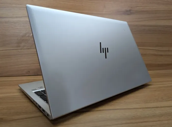 Ультрабук HP EliteBook 850 G7 / 15.6" (1920x1080) IPS / Intel Core i7-10610U (4 (8) ядра по 1.8 - 4.9 GHz) / 16 GB DDR4 / 480 GB SSD / Intel UHD Graphics / TouchID / WebCam / Windows 10 б/в - зображення 7