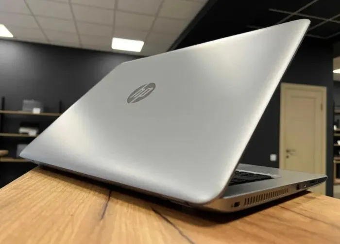 Ультрабук HP ProBook 440 G4 / 14" TN / Intel Core i5-7200U (2(4) ядра по 2.5-3.1 GHz) / 8 GB DDR4 / 128GB SSD / HD Graphics 620 / WebCam / Win 10 б/в - зображення 3