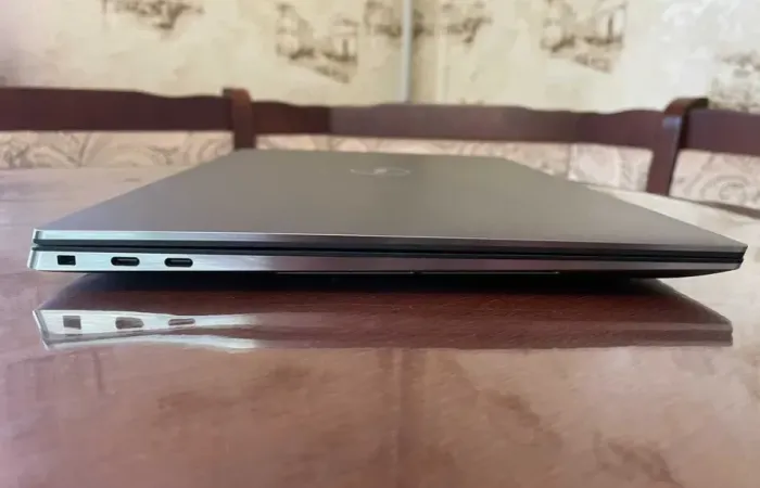 Робоча станція Dell Precision 5550 / 15,6" (3840x2400) UHD+ IPS Touch / Intel Core i7-10850H (6 (12) ядра по 2,7 - 4,9 ГГц) / 32 ГБ DDR4 / 1000 ГБ SSD / nVidia Quadro T1000, 4 ГБ GDDR6, 128-біт / WebCam б/в - зображення 6