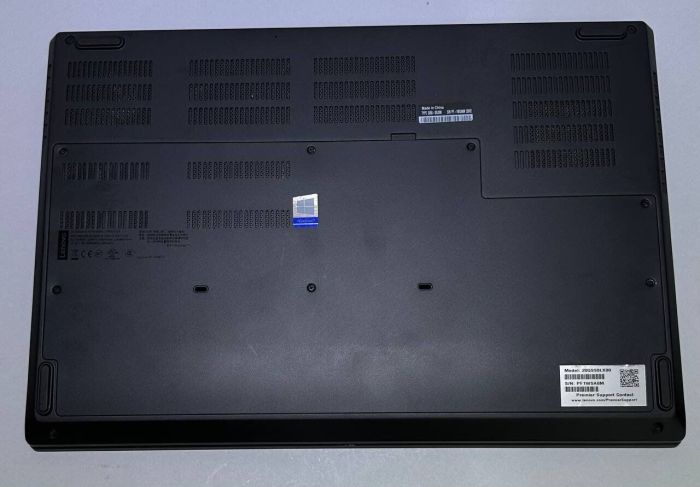 Мобільна робоча станція Lenovo ThinkPad P73 / 17.3" (1920x1080) IPS / Intel Core i7-9750H (6 (12) ядер по 2.6 - 4.5 GHz) / 32 GB DDR4 / 256 GB SSD + 256 GB SSD / nVidia Quadro RTX 3000, 6 GB GDDR6, 192-bit / WebCam / Win 11 Pro б/в - зображення 6