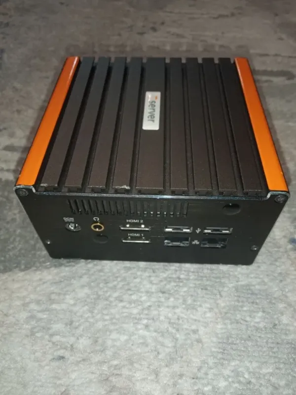 Промисловий ПК Thomas Krenn LES v2 / Intel Celeron N2930 (4 ядра по 1.83 - 2.16 GHz) / 8 GB DDR3 / 200 GB SSD / Intel HD Graphics б/в - зображення 3