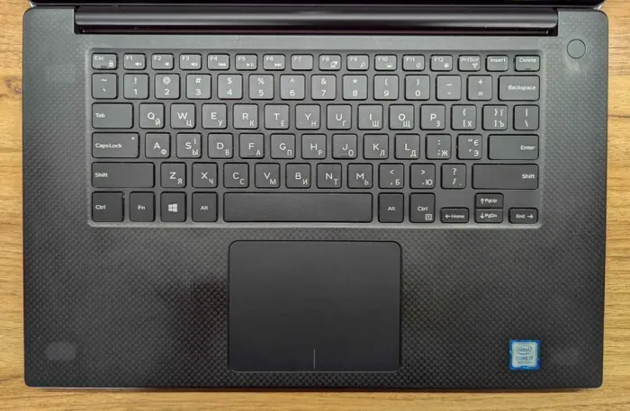 Ігровий ноутбук Dell XPS 15 7590 / 15.6" (3840x2160) IPS / Intel Core i7-9750H (6 (12) ядер по 2.6 - 4.5 GHz) / 16 GB DDR4 / 512 GB SSD / nVidia GeForce GTX 1650, 4 GB GDDR6, 128-bit / WebCam / Windows 10 б/в - зображення 3