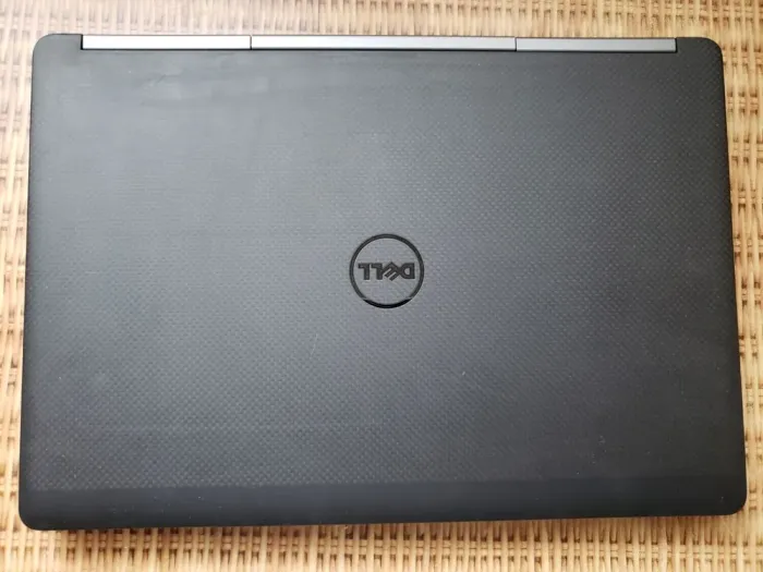 Мобільна робоча станція Dell Precision 7520 / 15.6" (1920x1080) TN / Intel Core i7-6820HQ (4 (8) ядра по 2.7 - 3.6 GHz) / 32 GB DDR4 / 256 GB SSD M.2 + 750 GB HDD / nVidia Quadro M2200, 4 GB GDDR5, 128-bit / WebCam б/в - зображення 8