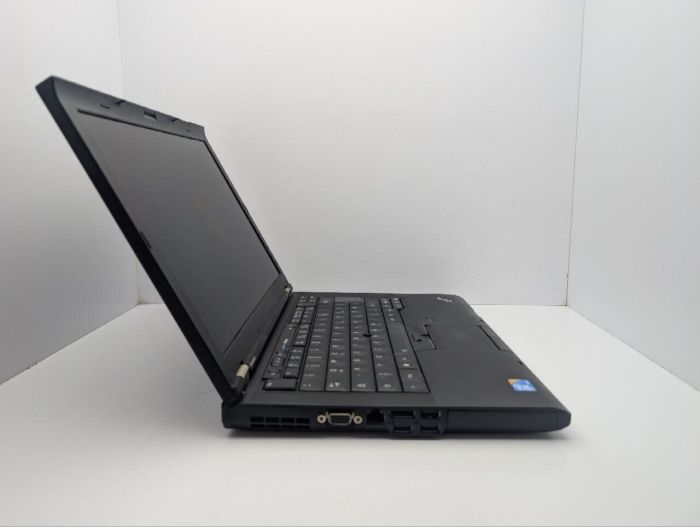 Ноутбук Lenovo ThinkPad T410 / 14" (1366x768) TN / Intel Core i5-540M (2 (4) ядра по 2.5 - 3.0 GHz) / 6 GB DDR3 / 250 GB HDD / Intel HD Graphics / DVD-ROM б/в - зображення 4