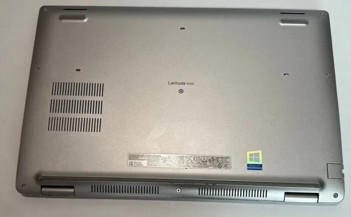 Ультрабук Б-клас Dell Latitude 5520 / 15.6" (1920x1080) IPS / Intel Core i5-1145G7 (4 (8) ядра по 2.6 - 4.4 GHz) / 16 GB DDR4 / 256 GB SSD / Intel Iris Xe Graphics / WebCam / Win 11 Pro б/в - зображення 4