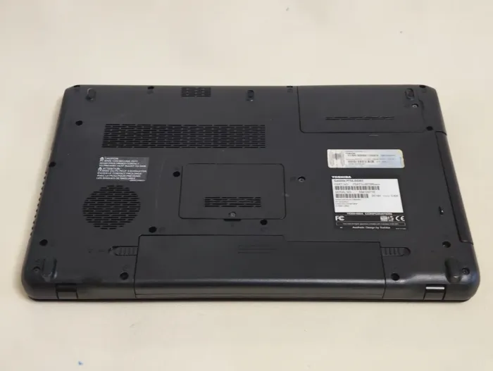 Ноутбук Toshiba Satellite P755 / 15.6" (1366x768) TN / Intel Core i5-2410M (2 (4) ядро по 2.3 - 2.9 GHz) / 8 GB DDR3 / 180 GB SSD / Intel HD Graphics 3000 / WebCam / DVD-ROM б/в - зображення 8