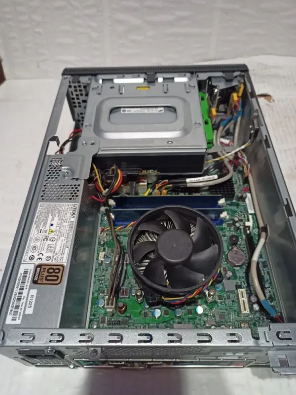 ПК Acer Veriton X2611G SFF / Intel Сore i3-2120 (2 (4) ядра по 3.3 GHz) / 4 GB DDR3 / 500 GB HDD / Intel HD Graphics 2000 / DVD-RW / Win 7 б/в - зображення 5