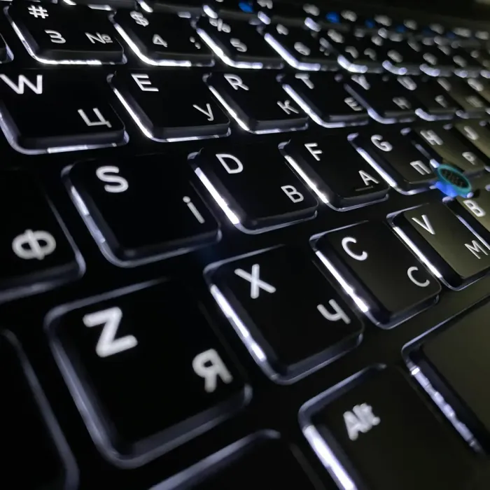 Ноутбук Dell Latitude 5580 / 15.6" (1920x1080) IPS / Intel Core i5-7300U (2 (4) ядра по 2.6 - 3.5 GHz) / 16 GB DDR4 / 256 GB SSD / Intel HD Graphics 620 / WebCam / SIM / HDMI б/в - изображение 6