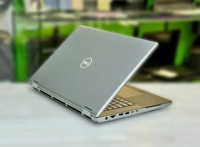 Мобільна робоча станція Dell Precision 7770 / 17.3" (1920x1080) IPS / Intel Core i9-12950HX (16 (24) ядра по 3.6 - 5.0 GHz) / 128 GB DDR5 / 1000 GB SSD M.2 / nVidia RTX A3000, 12 GB GDDR6, 128-bit / WebCam / Win 11 Pro б/в - зображення 5