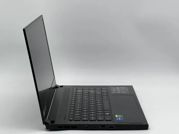 Ігровий ноутбук Б-клас MSI GS66 Stealth MS-16V4 / 15.6" (1920x1080) IPS / Intel Core i7-11800H (8 (16) ядер по 1.9 - 4.6 GHz) / 32 GB DDR4 / 960 GB SSD / nVidia GeForce RTX 3080, 16 GB GDDR6, 256-bit / WebCam б/в - зображення 6