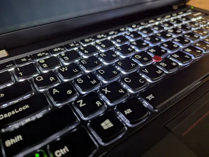 Ноутбук Lenovo ThinkPad T440s / 14" (1600x900) TN / Intel Core i5-4300U (2 (4) ядра по 1.9 - 2.9 GHz) / 12 GB DDR3 / 240 GB SSD / Intel HD Graphics 4400 / WebCam / Windows 10 б/в - зображення 6