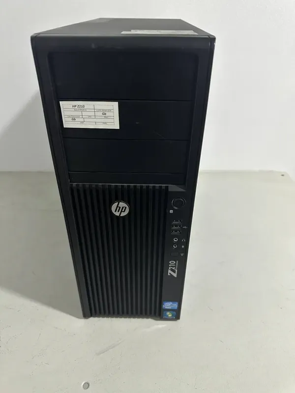 Робоча станція HP Z210 Workstation Tower / Intel Xeon E3-1230 (4 (8) ядра по 3.2 - 3.6 GHz) / 8 GB DDR3 / 240 GB SSD / nVidia GeForce GT 730, 2 GB GDDR3, 64-bit / DVI б/в - зображення 2