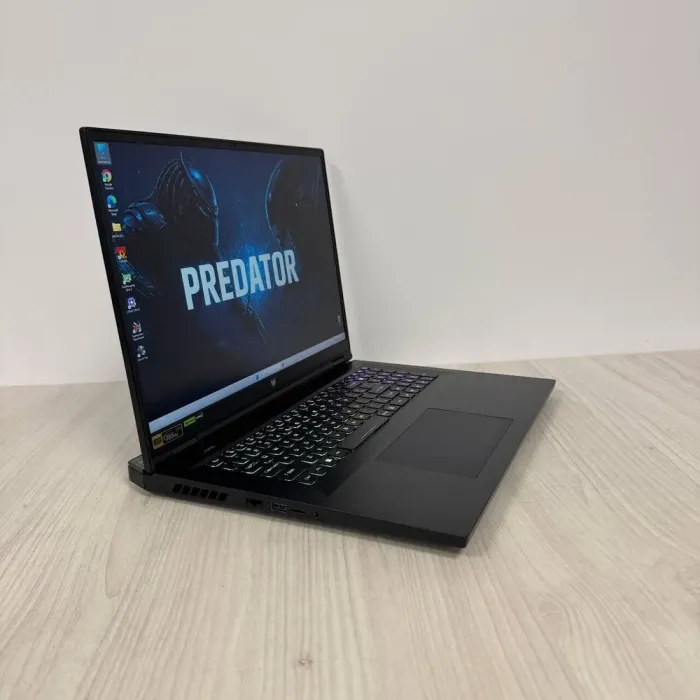 Ігровий ноутбук Acer Predator Helios 18 PH18-71 / 18" (1920x1200) IPS / Intel Core i7-13700HX (16 (24) ядер по 3.7 - 5.0 GHz) / 16 GB DDR5 / 1000 GB SSD NVMe / nVidia GeForce RTX 4060, 8 GB GDDR6, 128-bit / WebCam б/в - зображення 4