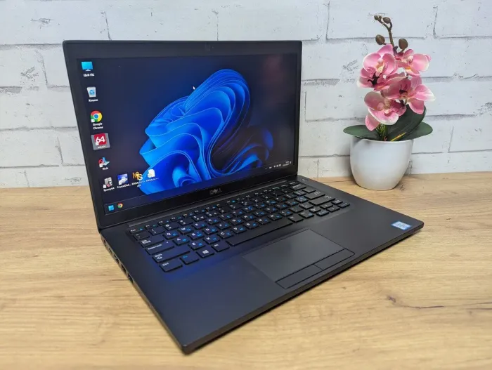 Ноутбук Dell Latitude 7490 / 14" (1920x1080) TN Touch / Intel Core i5-8350U (4 (8) ядра по 1.7 - 3.6 GHz) / 16 GB DDR4 / 128 GB SSD / Intel UHD Graphics 620 / WebCam б/в - зображення 3